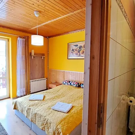 Pod Zapalenica W Centrum ホームステイ *